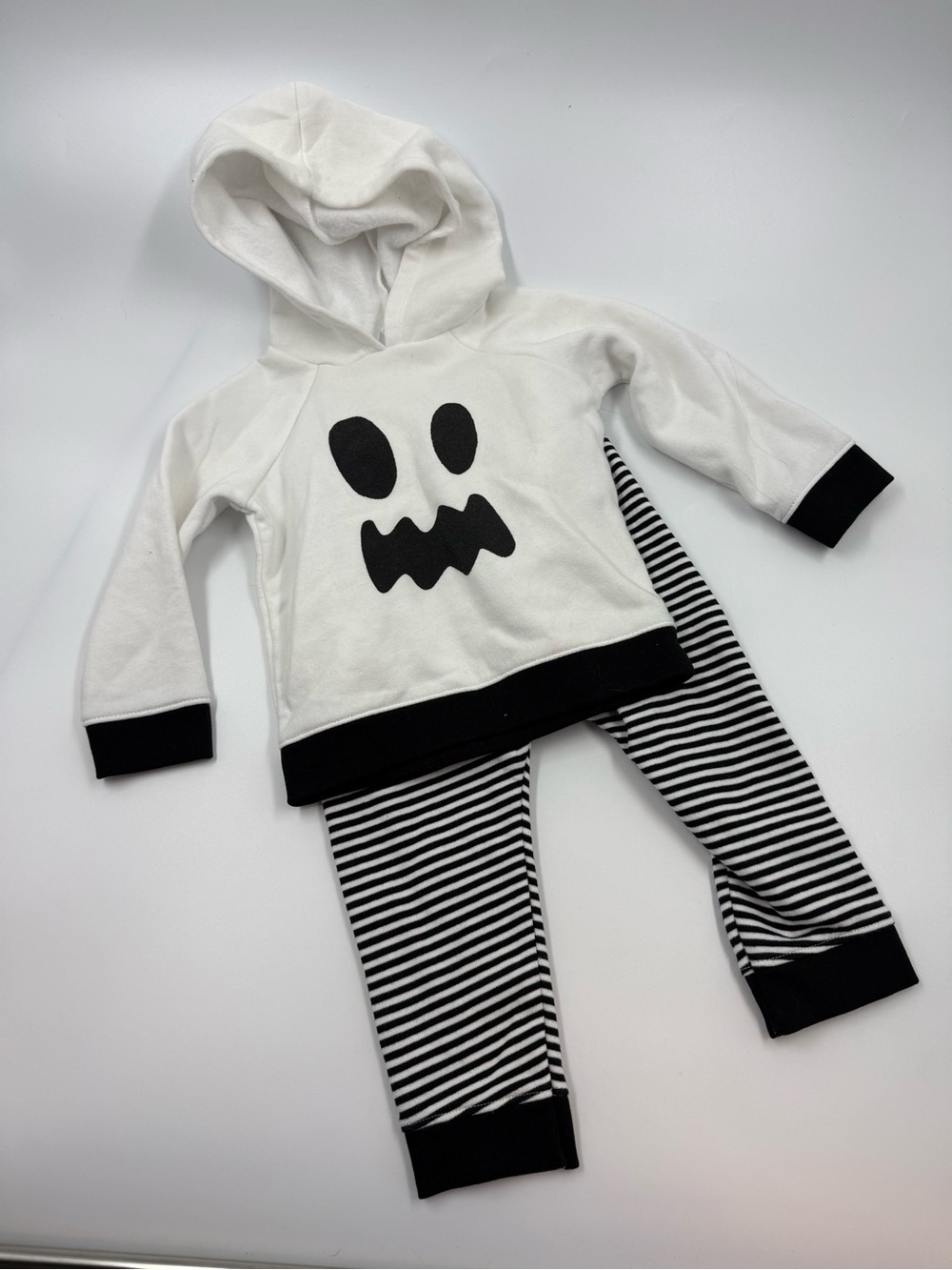 Old Navy Halloween Outfit Toddler Size 18-24 Months